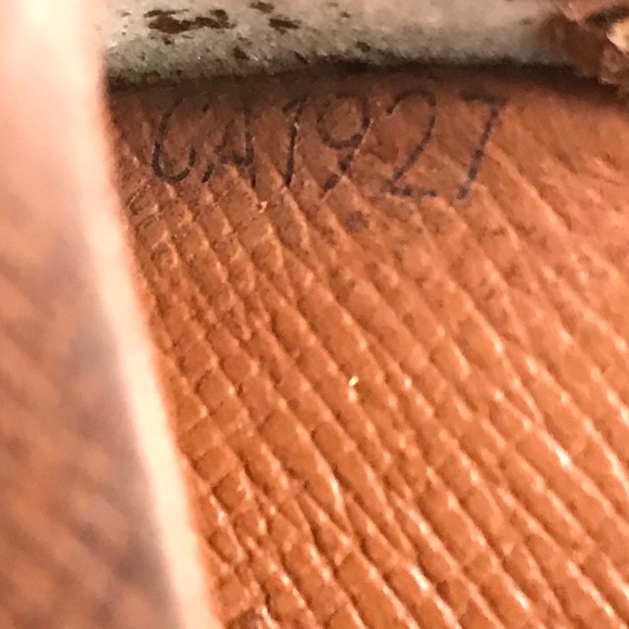 Louis Vuitton Monogram Card Holder Wallet - Picture 6 of 7